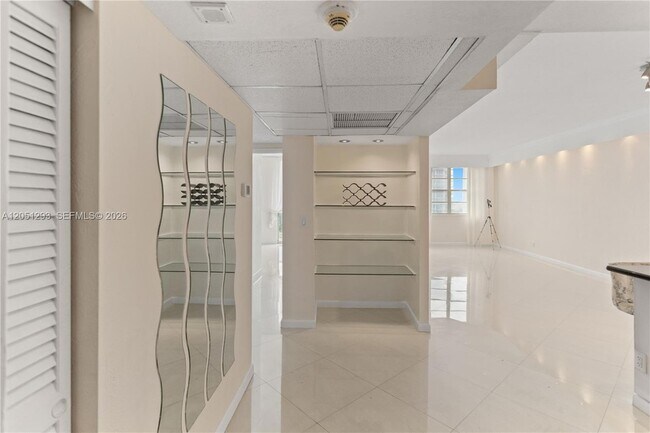 19390 Collins Ave Unit PH17