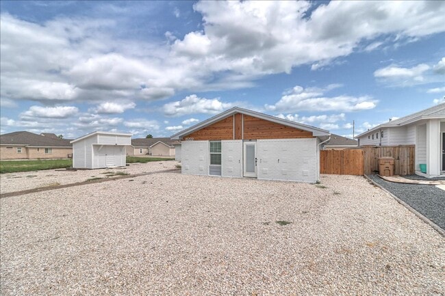 Photo - 15222 Cruiser St