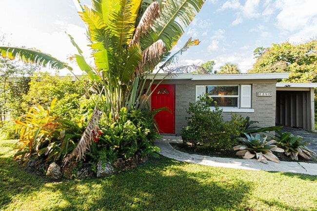 Photo - Annual Rental – Pet-Friendly Charming Napl...