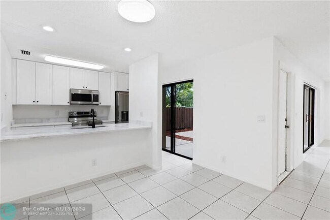 Photo - 3917 Cocoplum Cir