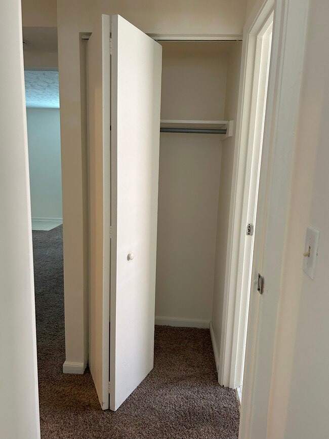 Photo - 2503 Hermitage Way Unidad # 1