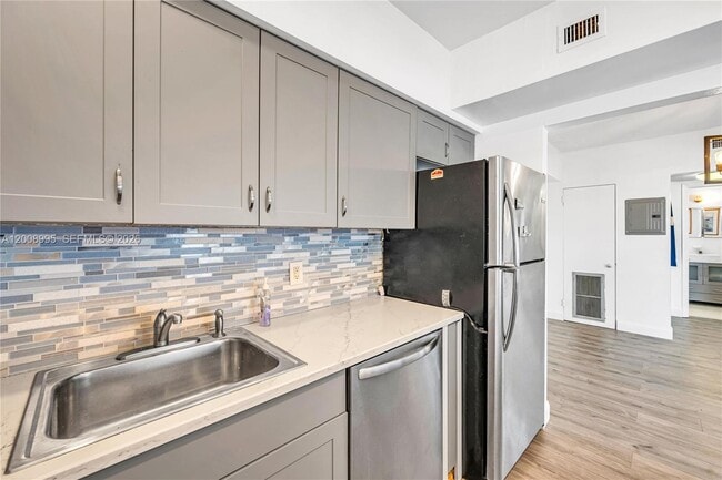 Photo - 3721 NE 170th St Unit 2