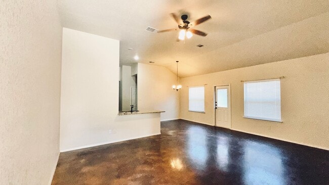 Photo - Beautiful 3 bedroom near Potranco!