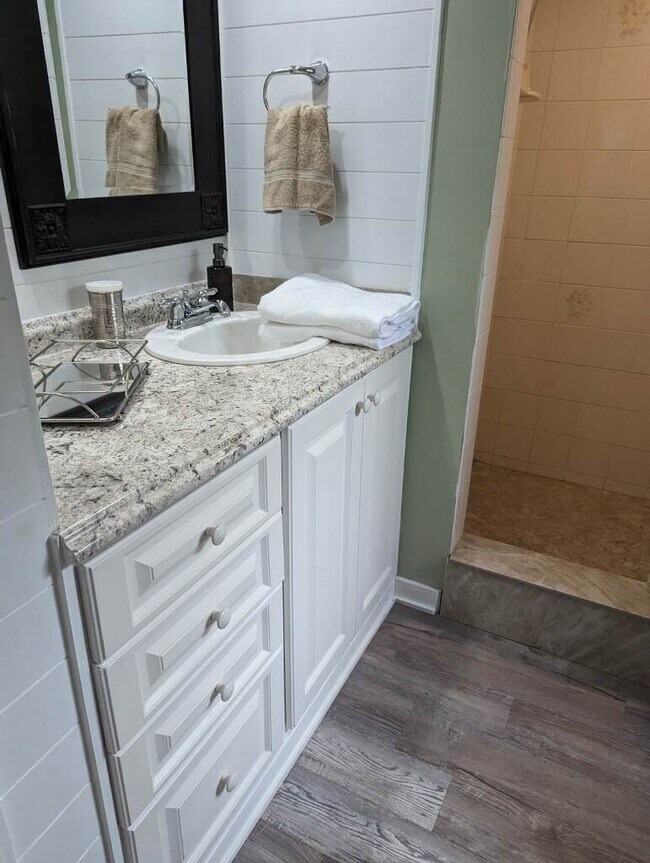 Photo - 825 20th Ave