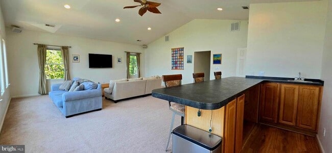 Photo - 8418 Geneva Rd
