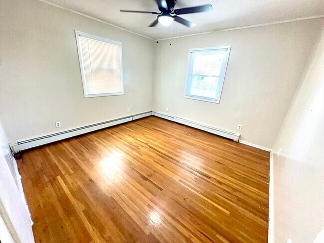 Photo - 175 Springvale Ave Unit 1