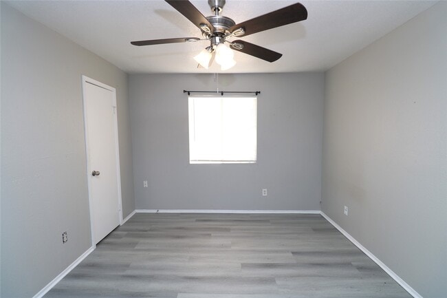 Building Photo - 12659 Ashford Meadow Dr Unit B Rental