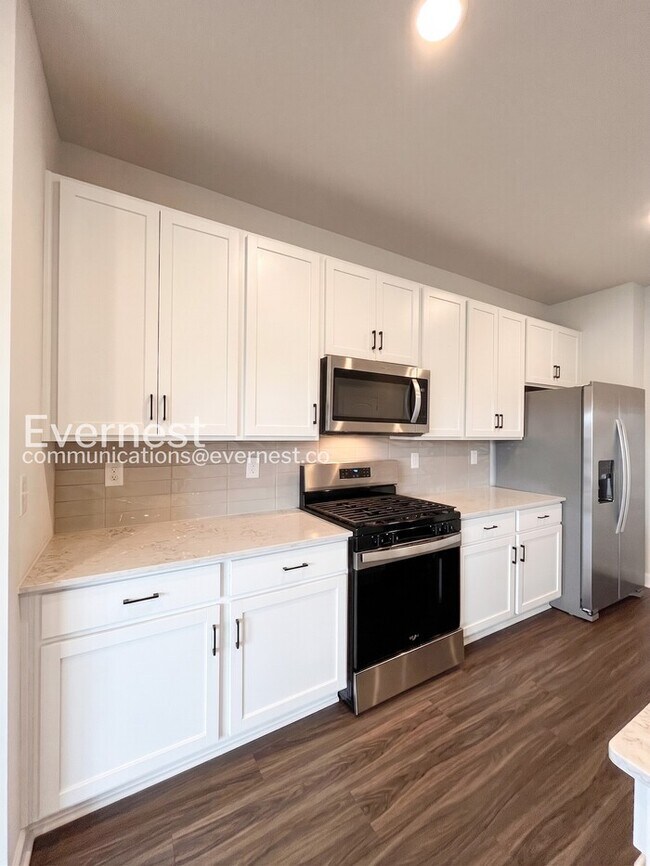 Photo - 4 Bed/3 Bath Home with Fenced Yard / Pet-Friendly / Available Now!