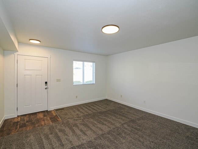 Photo - 14436 S Ferndale Way