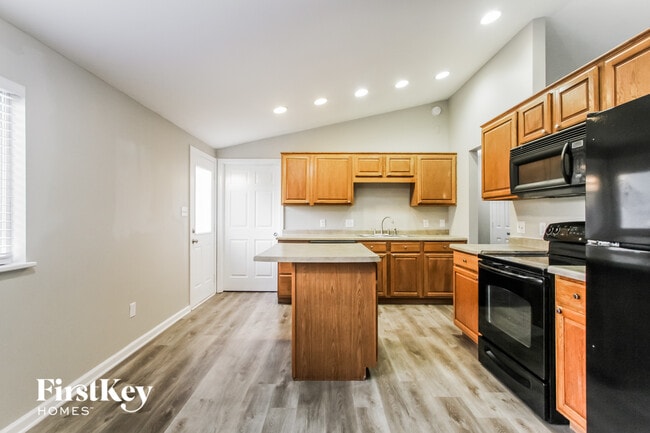 Photo - 410 Grovewood Dr