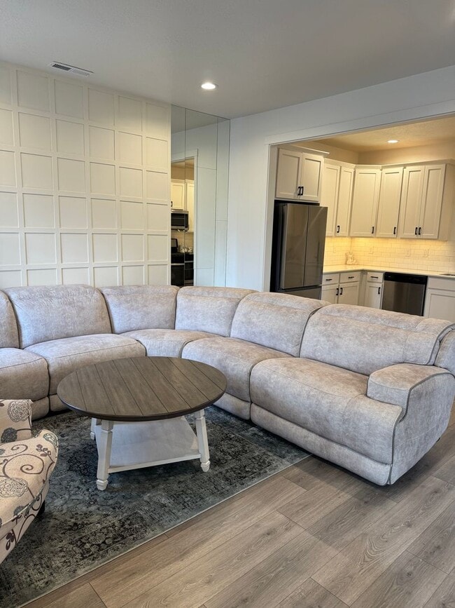 Photo - Gorgeous Home in Daybreak!!!