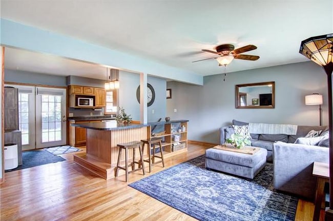 Photo - 2944 Uranus Ave