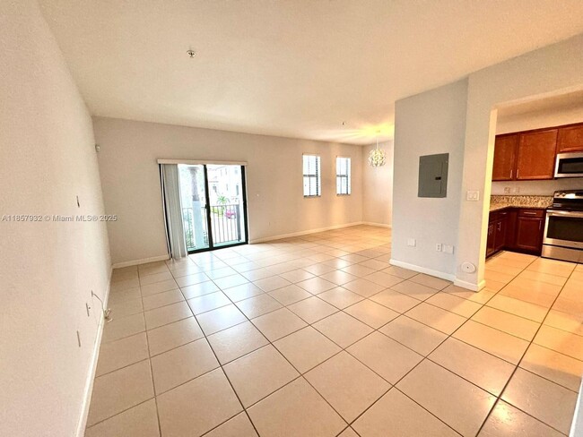 Photo - 10630 NW 88th St Unit 221