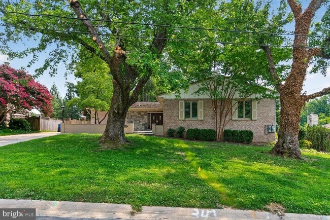 Photo - 6216 Goodview St