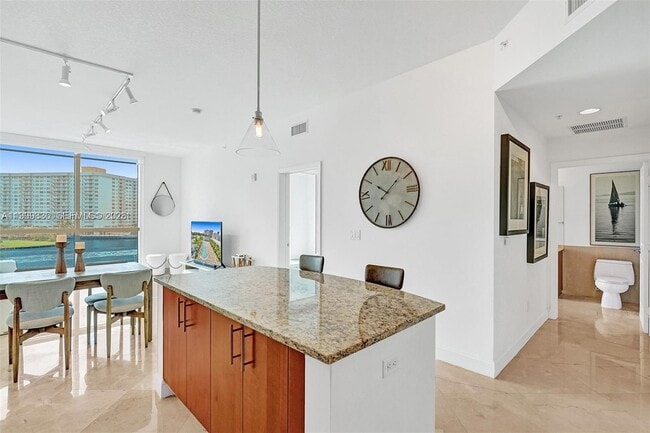 Photo - 1945 S Ocean Dr Unidad 407