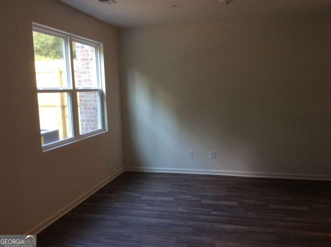 Photo - 1627 Larkspur Trl