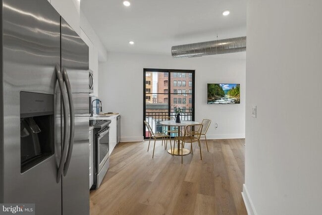 Building Photo - 416 W Girard Ave Unit 4 Rental