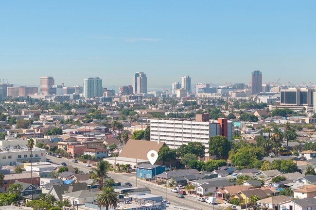 1431 Alamitos Ave Unidad 1431 Alamitos Unit A Above