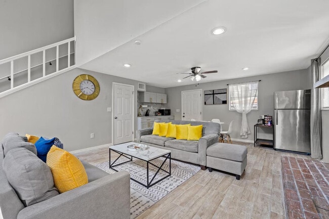 Photo - 4314 E Henry Ave Unidad ID1244350P