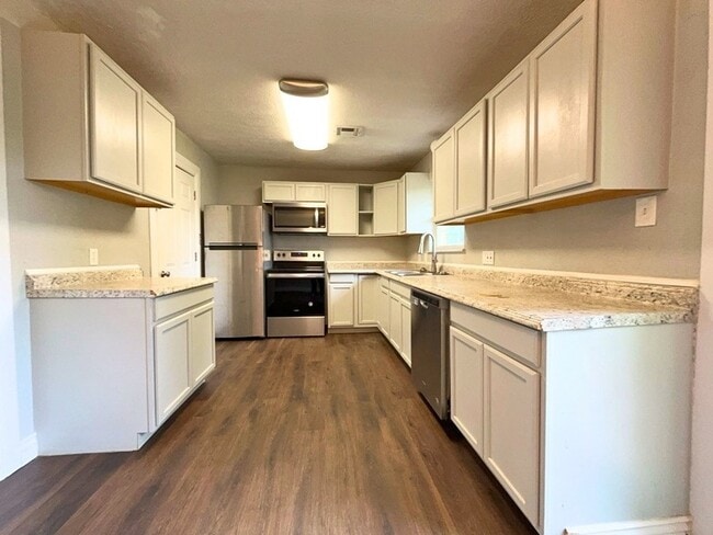 Photo - 2709 NW Hilltop Dr
