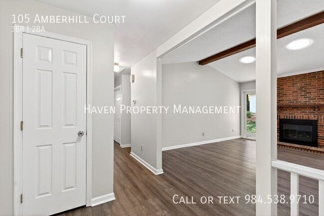Photo - 105 Amberhill Ct