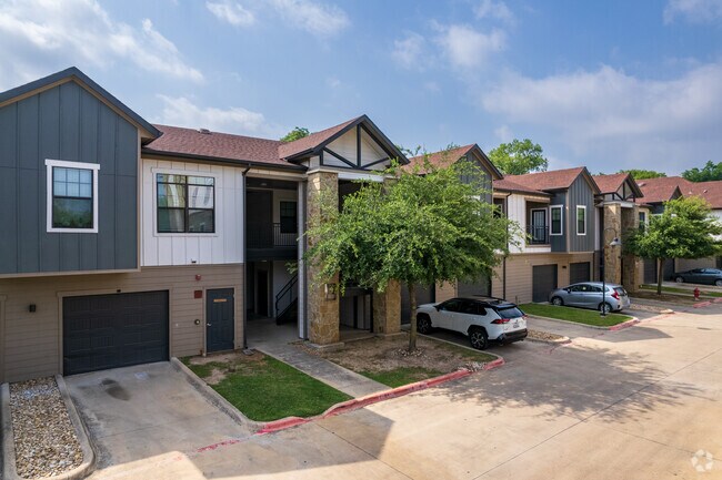 Photo - Waller Creekside