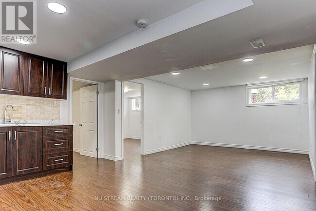 Photo - 432 Crosby Ave