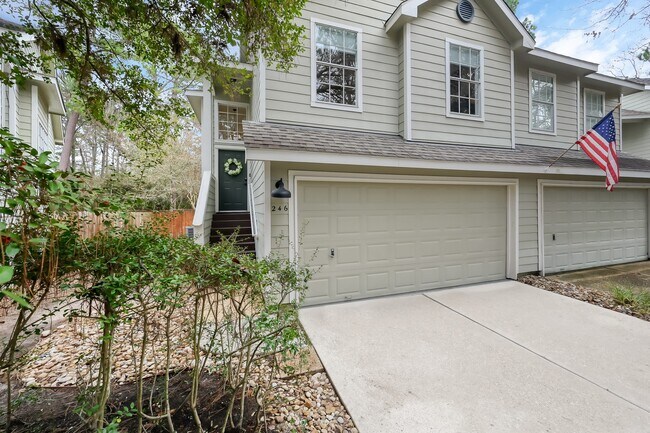 Photo - 246 N Walden Elms Cir