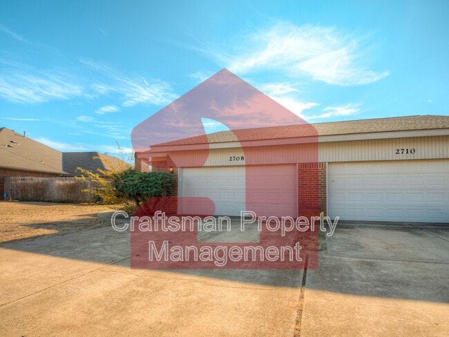 Photo - 2708 Silvertree Dr