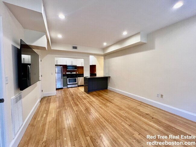 69 Babcock St Unit 1