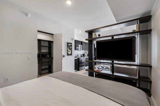 Photo - 398 NE 5th St Unit 1407