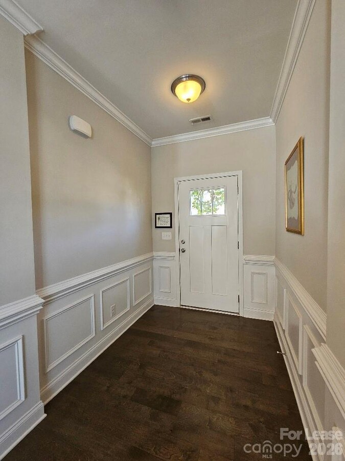 Photo - 990 Pennington Dr