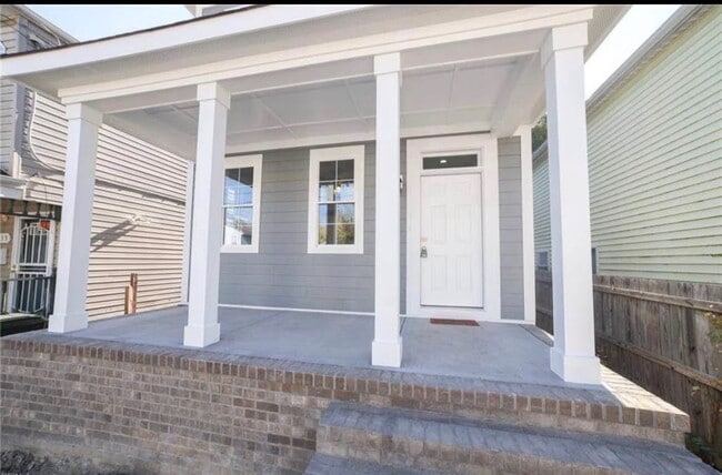 Photo - 833 A Ave