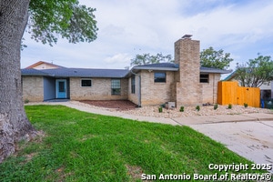 Photo - 1002 River Oak Dr