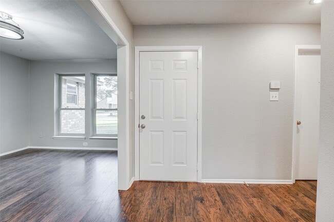 Photo - 5211 Sweetwind Ln