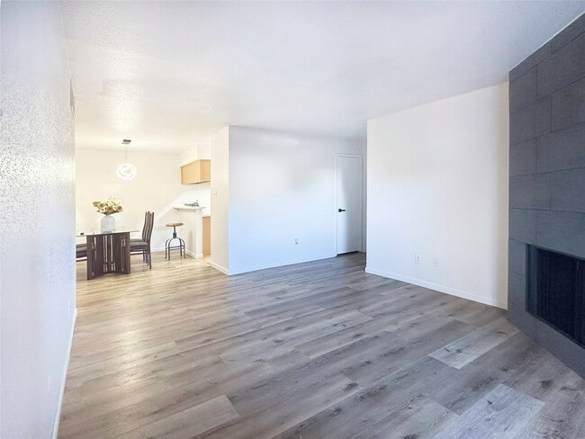 Photo - 9350 Country Creek St Unidad 58