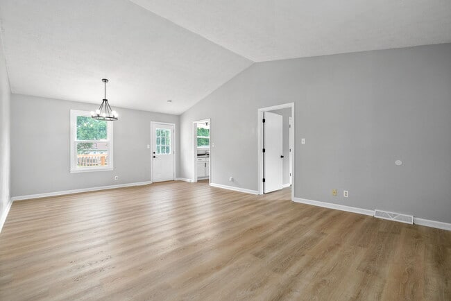 Photo - 313 Grassland Dr
