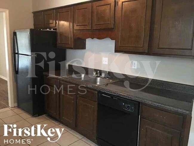 Photo - 6056 New Leaf Ln