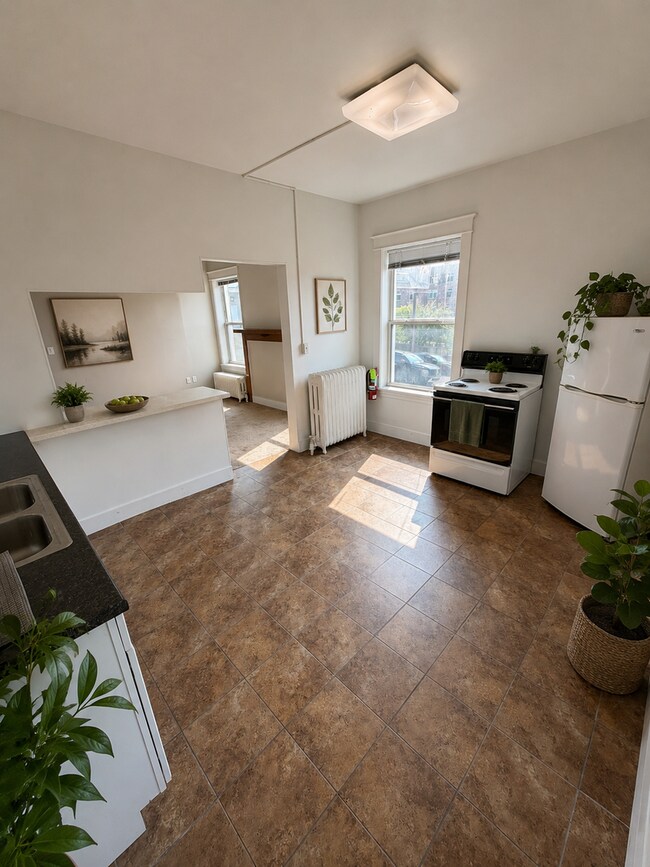 Photo - 214-216 N 2nd Ave E Unit 214 1