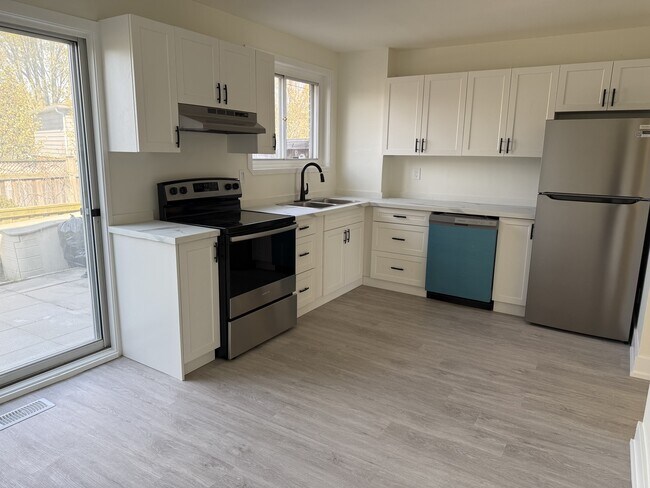 Photo - 1240 Ilona Park Rd