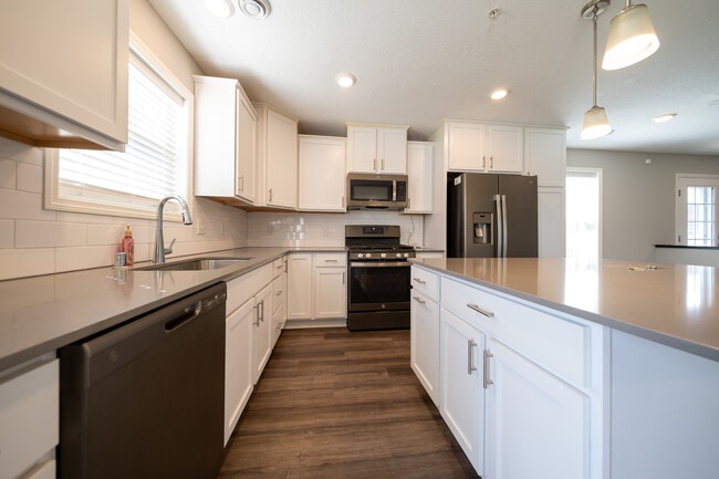Photo - 2164 Heron Ct