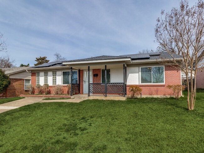 Building Photo - 8655 Ashcroft Ave