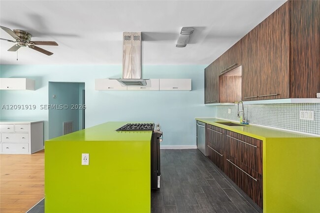 1600 NE 110th Terrace