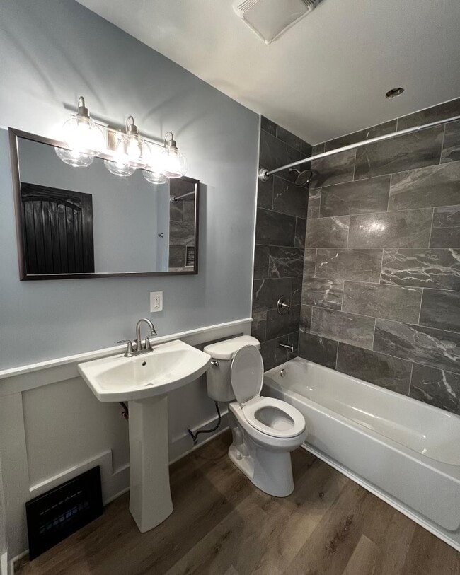 Building Photo - 2835 Avondale Ave Unit 1