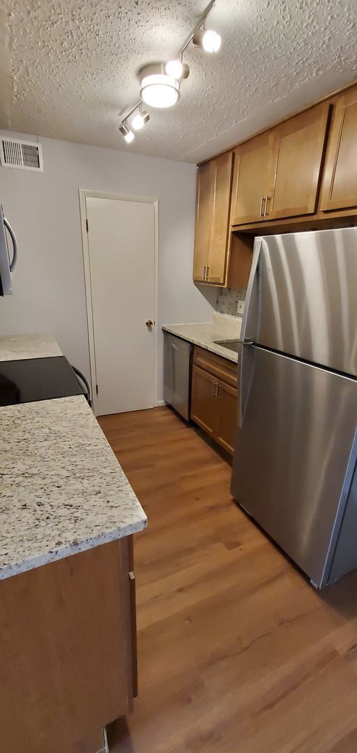 Photo - Renovated Two Bedroom Condo with Garage Space in Ladue School District