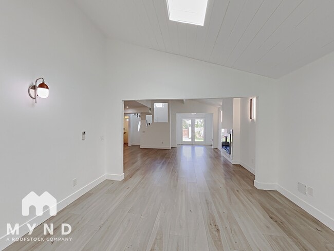 Photo - 13942 Mango Dr