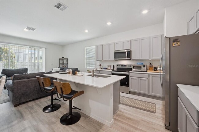 Photo - 2076 Monteverde Ave
