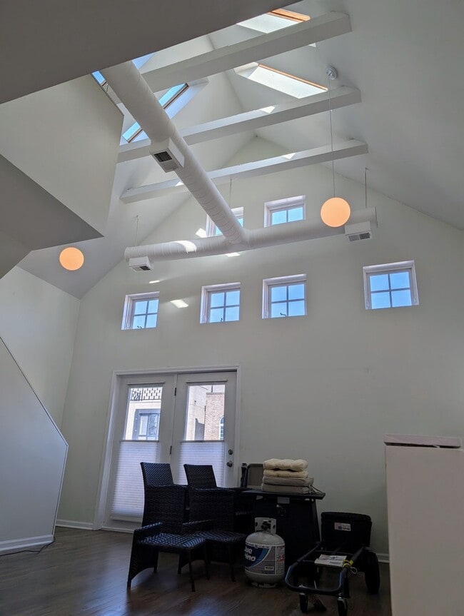 Photo - 714 N Elizabeth St