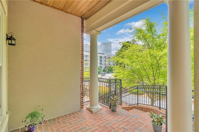 Photo - 3635 E Paces Cir Unidad 1109