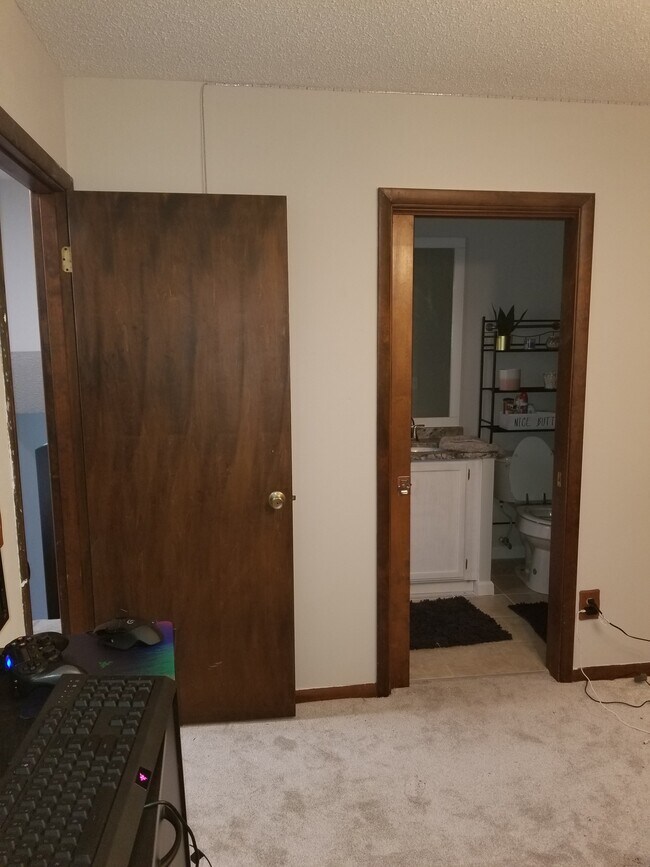 Photo - 4805 Whiteford Rd